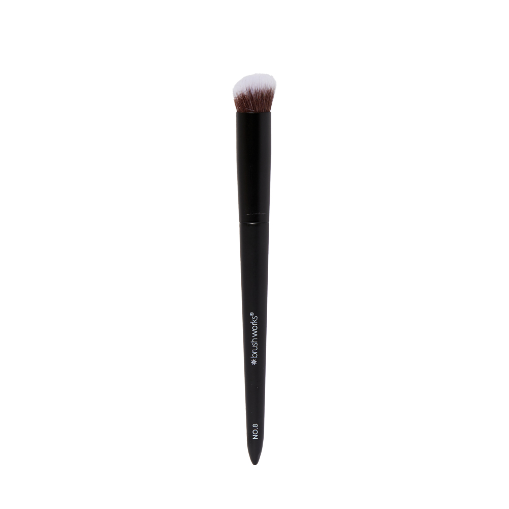 No.8 Precise Angled Concealer Buffing Brush