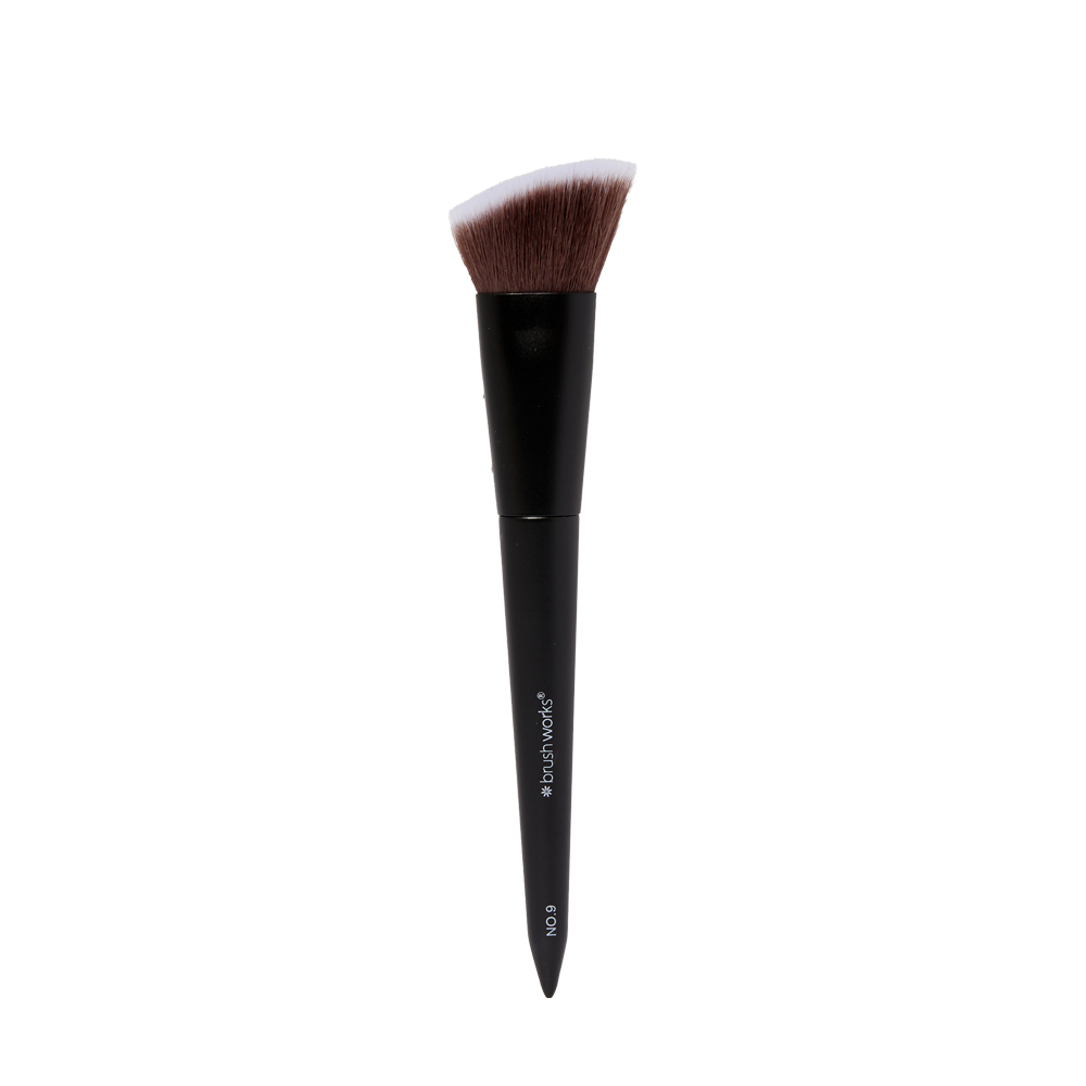 Brushworks No.9 Angled Flat Top Foundation Buffing Brush