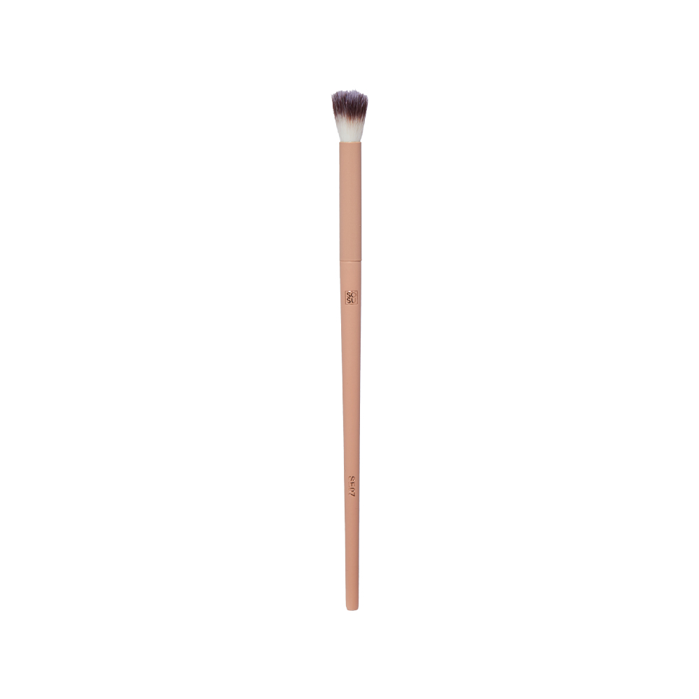 P06 Fluffy Blending Brush