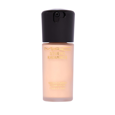 MAC Cosmetics Studio Radiance Serum Powered Foundation NW10