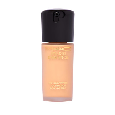 MAC Cosmetics Studio Radiance Serum Powered Foundation NC18