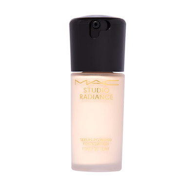 MAC Cosmetics Studio Radiance Serum Powered Foundation NW5