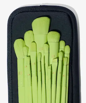 Made By Mitchell 16 Piece Brush Set & Brush Pouch