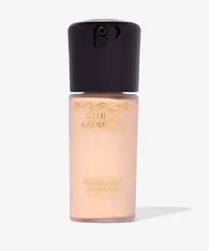 maccosmetics Studio Radiance Serum Powered Foundation