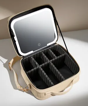 beautybay LED Mirror Travel Beauty Case Cream