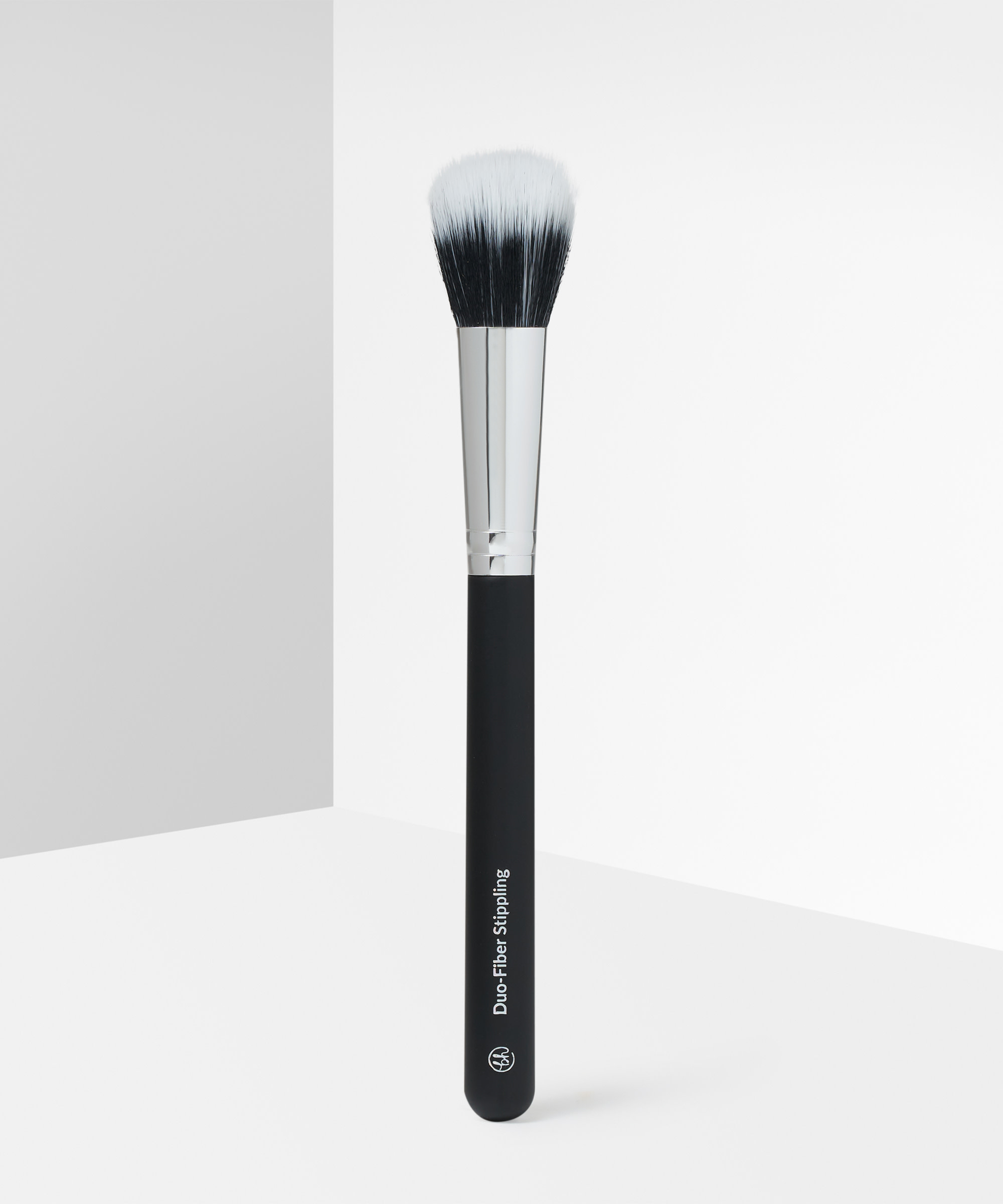 BH Cosmetics DuoFiber Stippling Brush at BEAUTY BAY