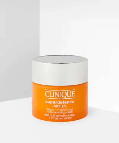 Clinique - Superdefense SPF 25 Fatigue + 1st Signs Of Age Multi-Correcting Cream Dry Skin