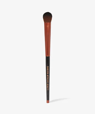 Danessa Myricks Beauty - Yummy 3.0 Conceal & Sculpt Brush