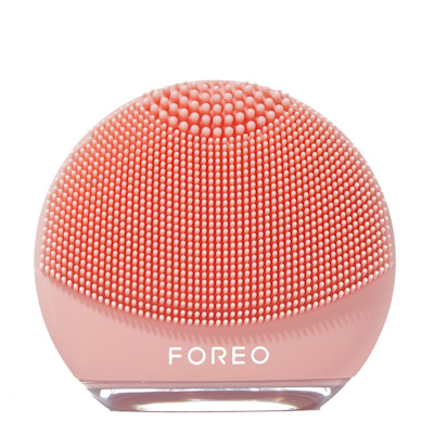 Foreo LUNA™ 4 Go Facial Cleansing Massager Peach Perfect