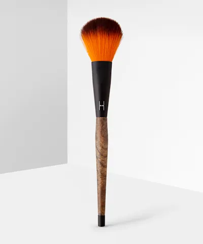 LH Cosmetics - Finishing Brush 310