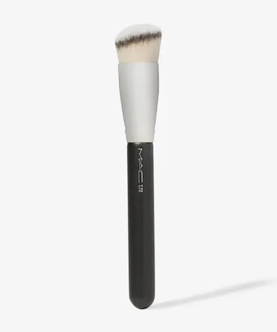 MAC Cosmetics - 170 Synthetic Rounded Slant Brush