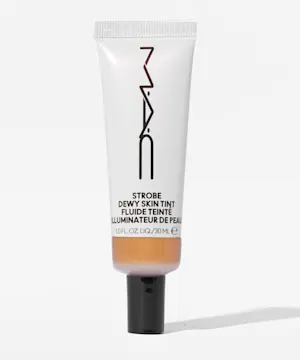 maccosmetics Strobe Dewy Skin Tinted Moisturiser
