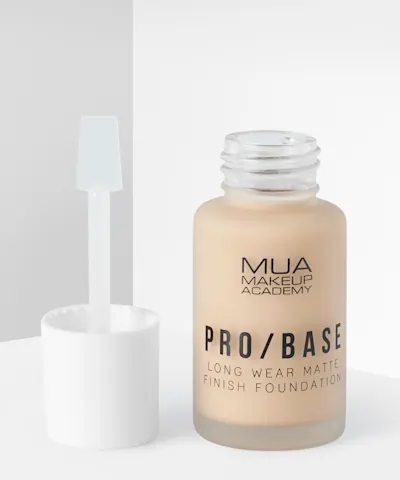 MUA Makeup Academy - PRO / BASE Long Wear Matte Finish Foundation