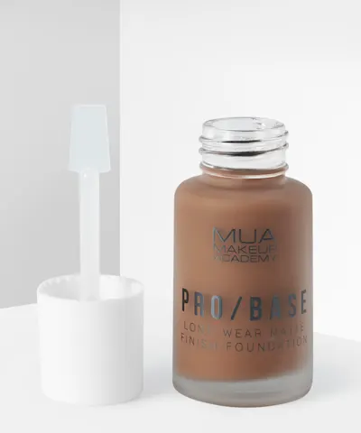 MUA Makeup Academy - PRO / BASE Long Wear Matte Finish Foundation