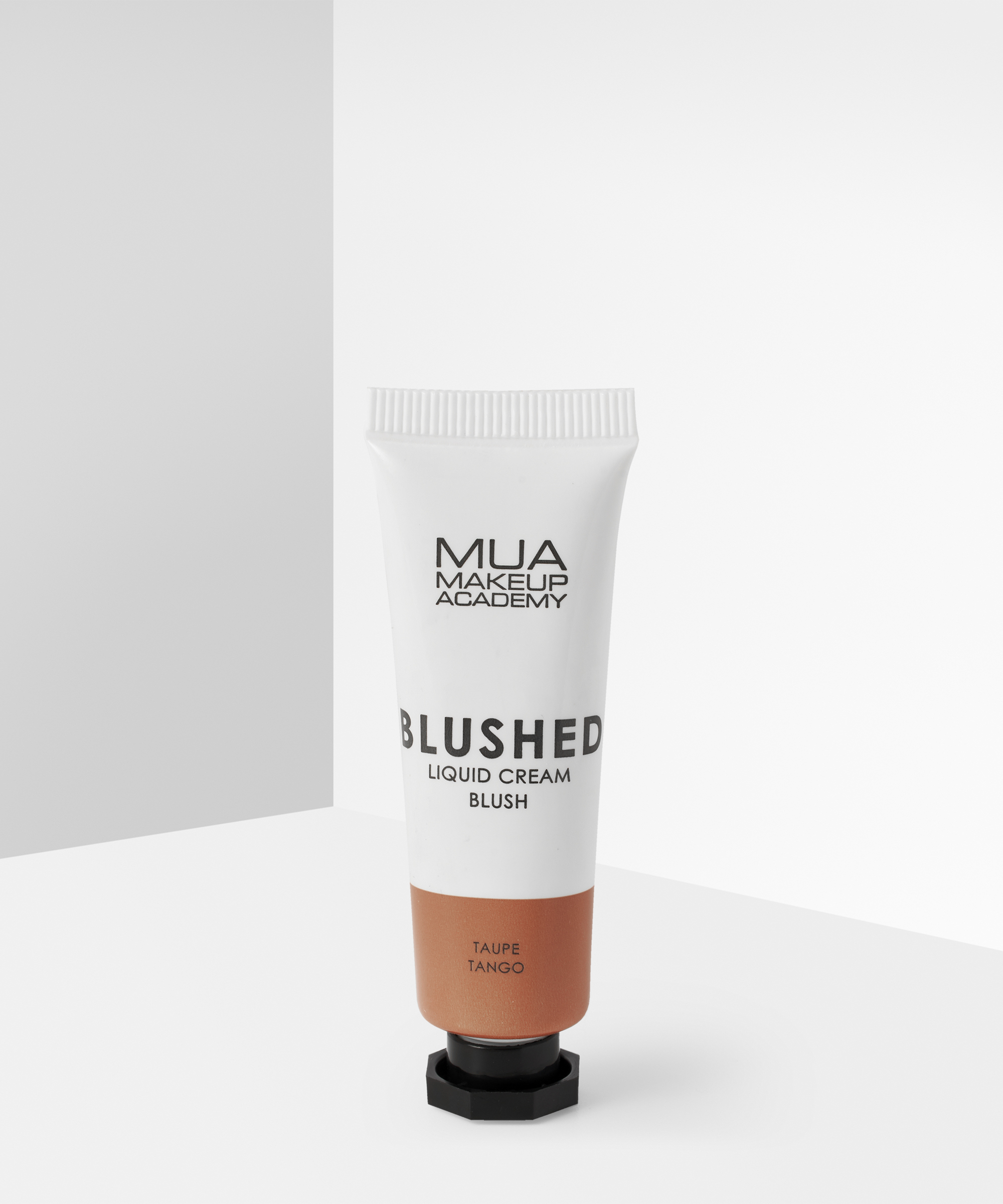 mua blushed liquid cream