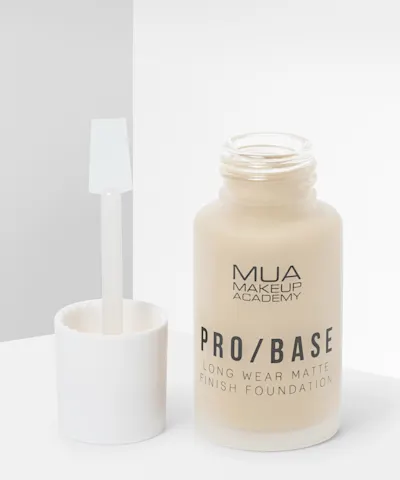 MUA Makeup Academy - PRO / BASE Long Wear Matte Finish Foundation