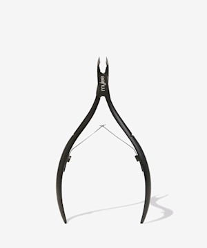 Mylee Mylee Cuticle Nippers - Black at BEAUTY BAY