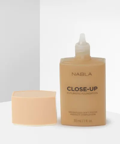 NABLA - Close Up Futuristic Foundation