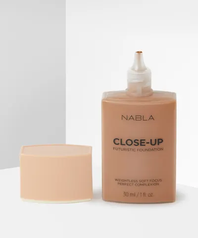 NABLA - Close Up Futuristic Foundation