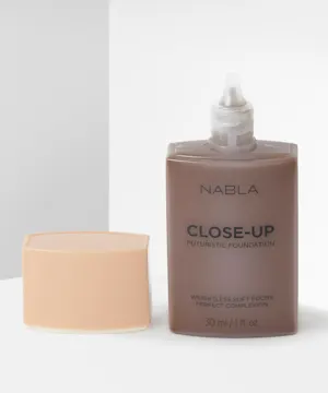 NABLA Close Up Futuristic Foundation