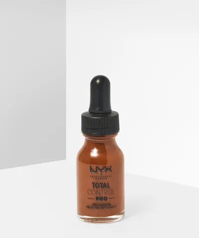 NYX Professional Makeup - Total Control Pro Drop Foundation