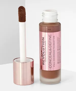 Makeup Revolution Conceal & Define Foundation