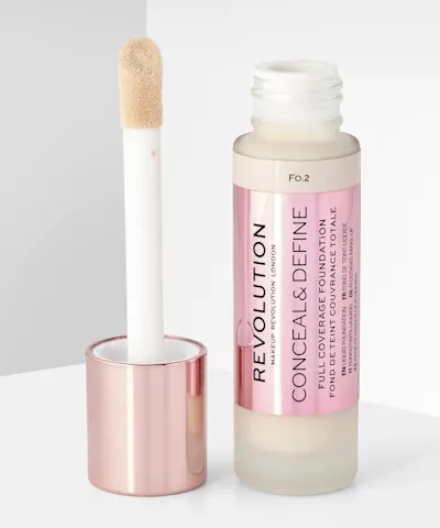 Makeup Revolution - Conceal & Define Foundation