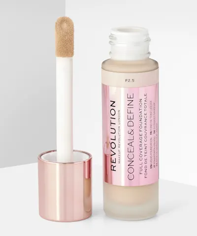 Makeup Revolution - Conceal & Define Foundation