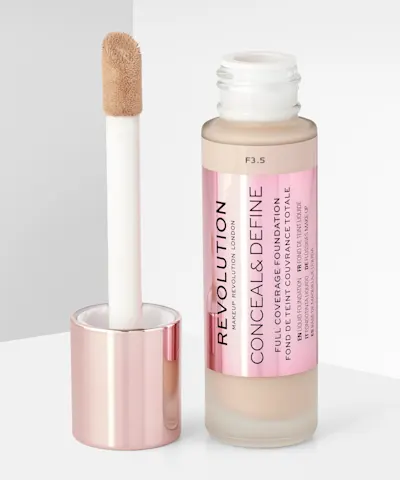 Makeup Revolution - Conceal & Define Foundation