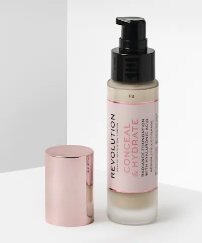 Makeup Revolution - Conceal And Hydrate Foundation