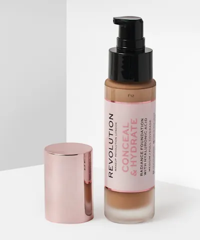Makeup Revolution - Conceal And Hydrate Foundation