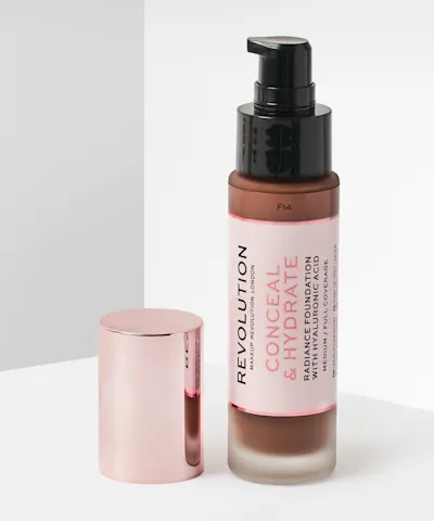Makeup Revolution - Conceal And Hydrate Foundation