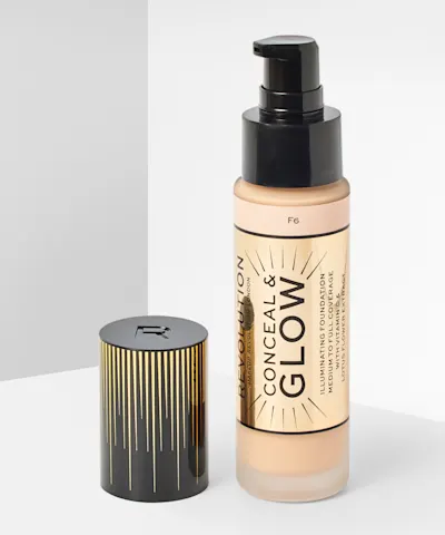 Makeup Revolution - Conceal & Glow Foundation