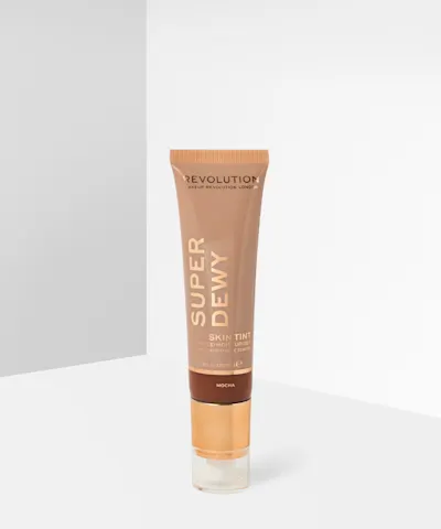 Makeup Revolution - Superdewy Tinted Moisturiser