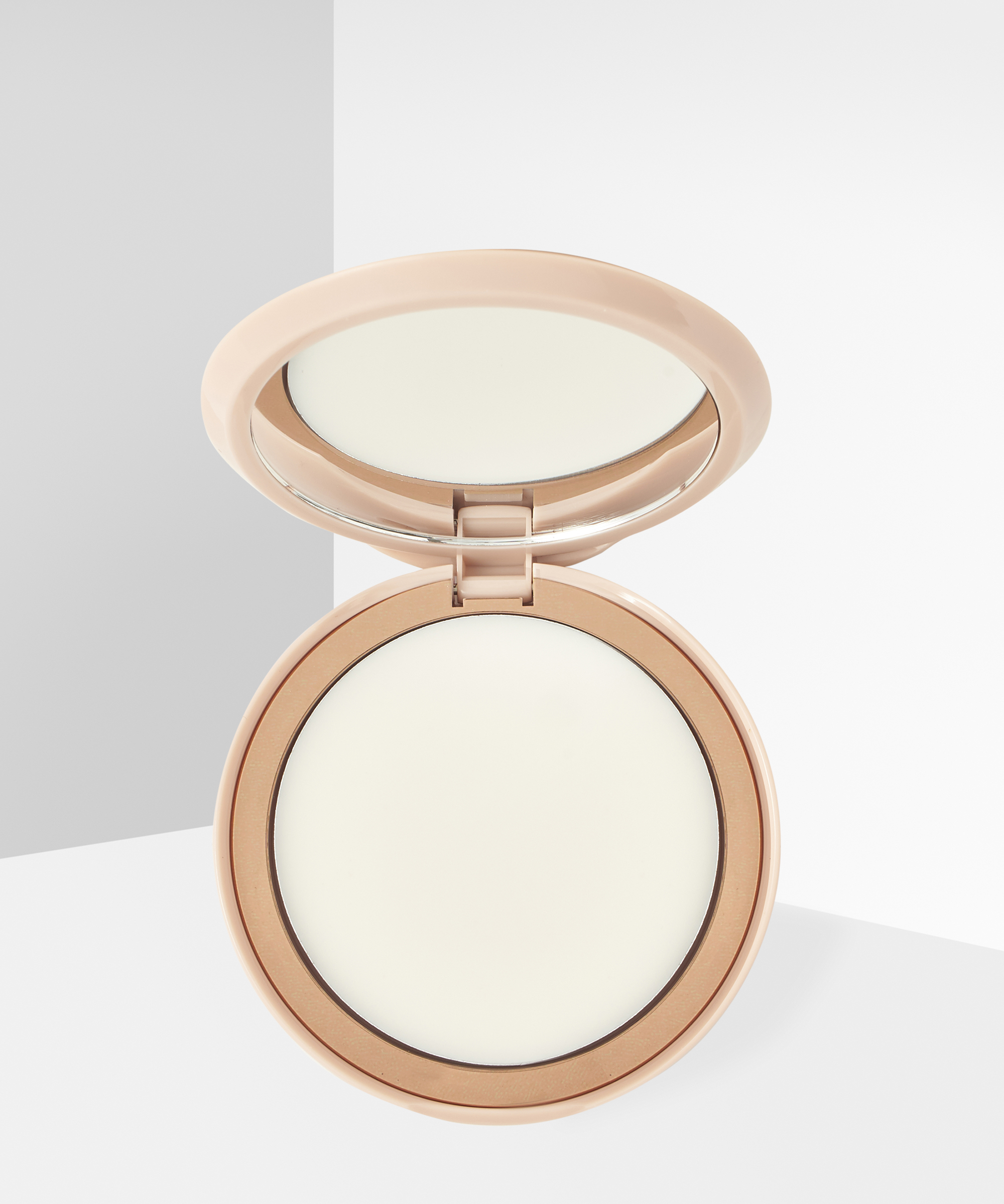 Makeup Revolution Superdewy Blur Balm at BEAUTY BAY