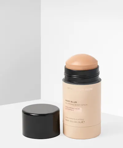 Makeup Revolution - Body Perfecting Pore Blurring Stick
