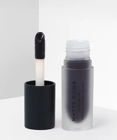 Makeup Revolution - Matte Bomb Liquid Lipstick