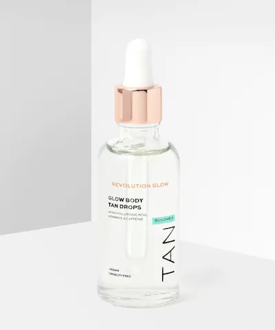 Makeup Revolution - Glow Illuminating Hyaluronic Body Tan Drops