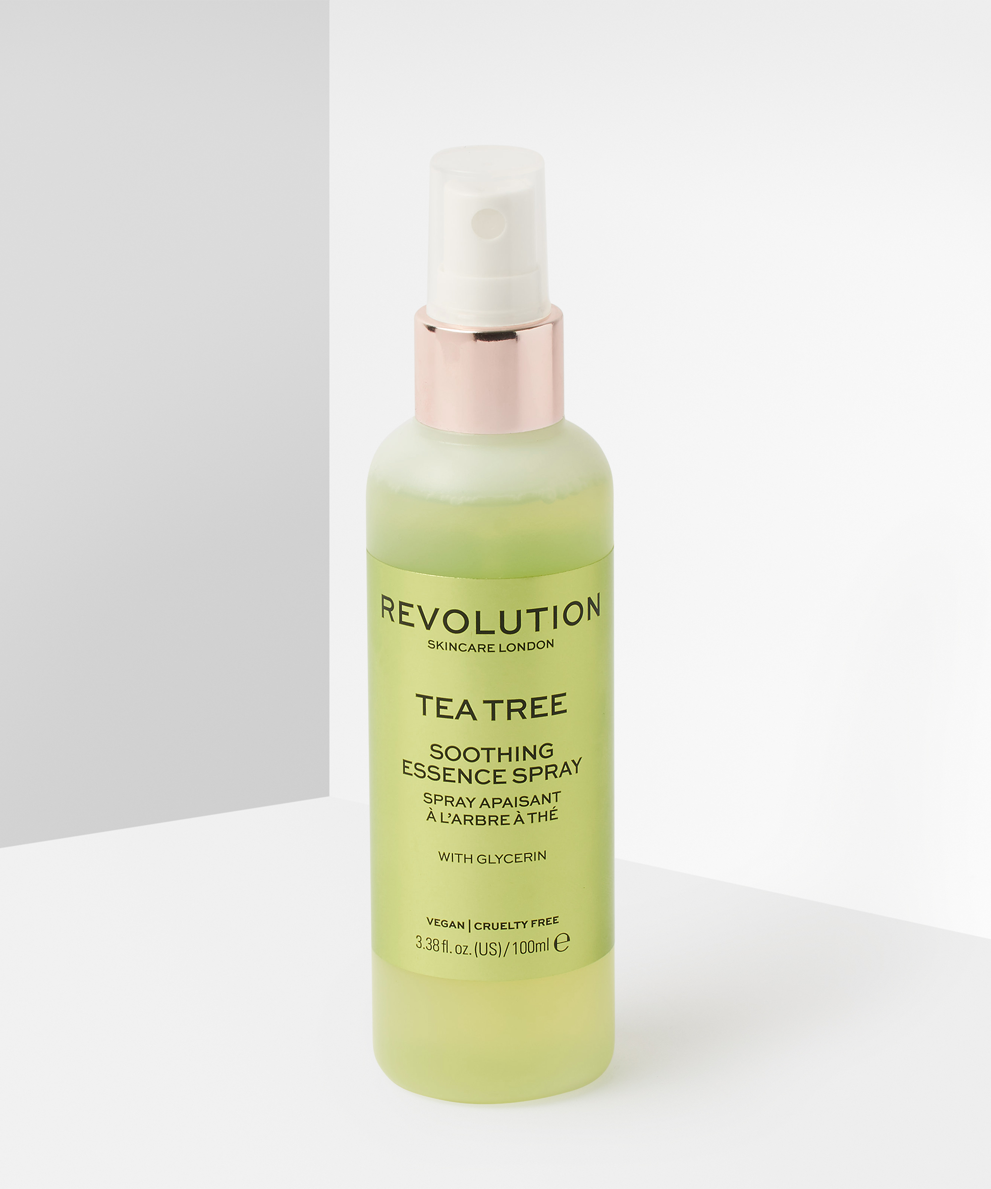 revolution essence spray