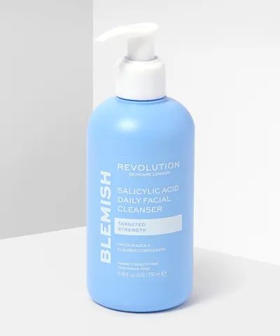 Revolution Skincare - Blemish Targeting Facial Gel Cleanser with Salicylic Acid