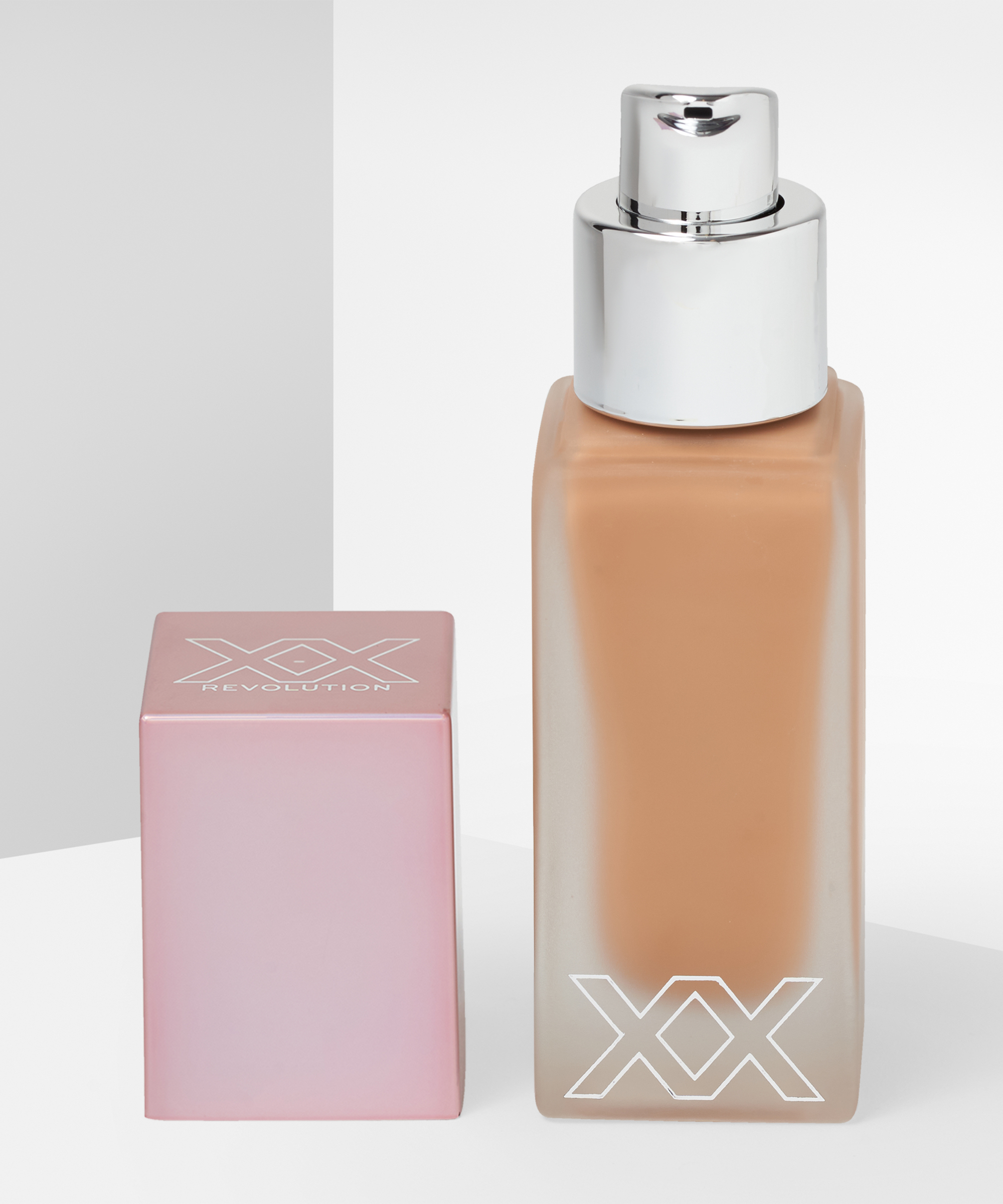 Xx Revolution Glow Skin Fauxxdation Foundation Fx92 At Beauty Bay 9612