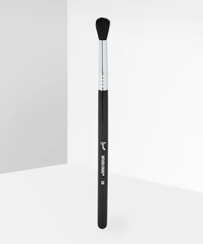 Sigma Beauty - E38 Diffused Crease Brush