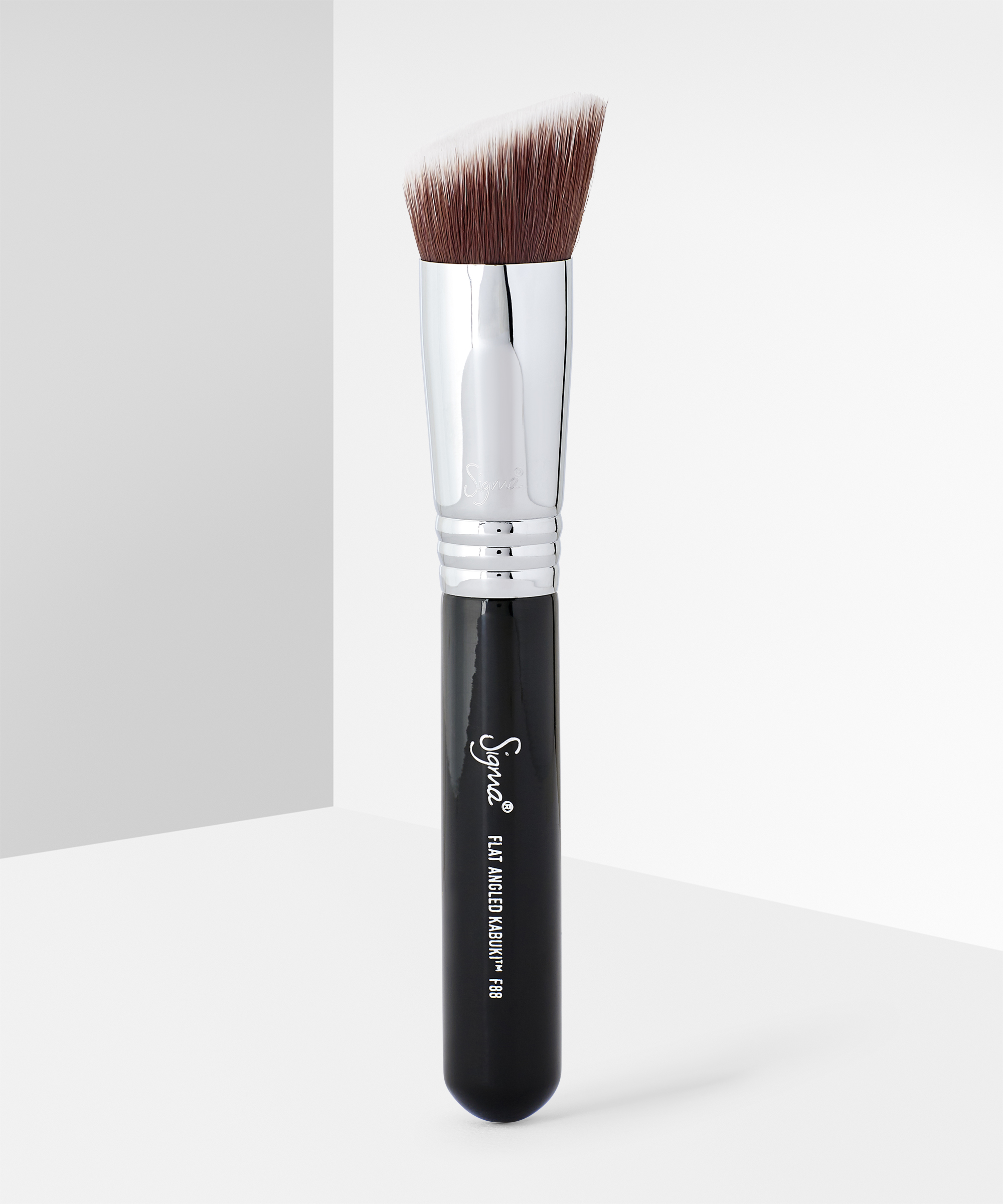 Sigma Beauty - F88 Flat Angled Kabuki Brush 