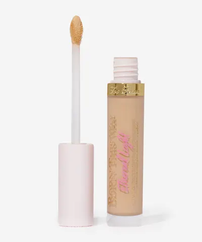 Too Faced - Born This Way Ethereal Light Illuminating Smoothing Concealer