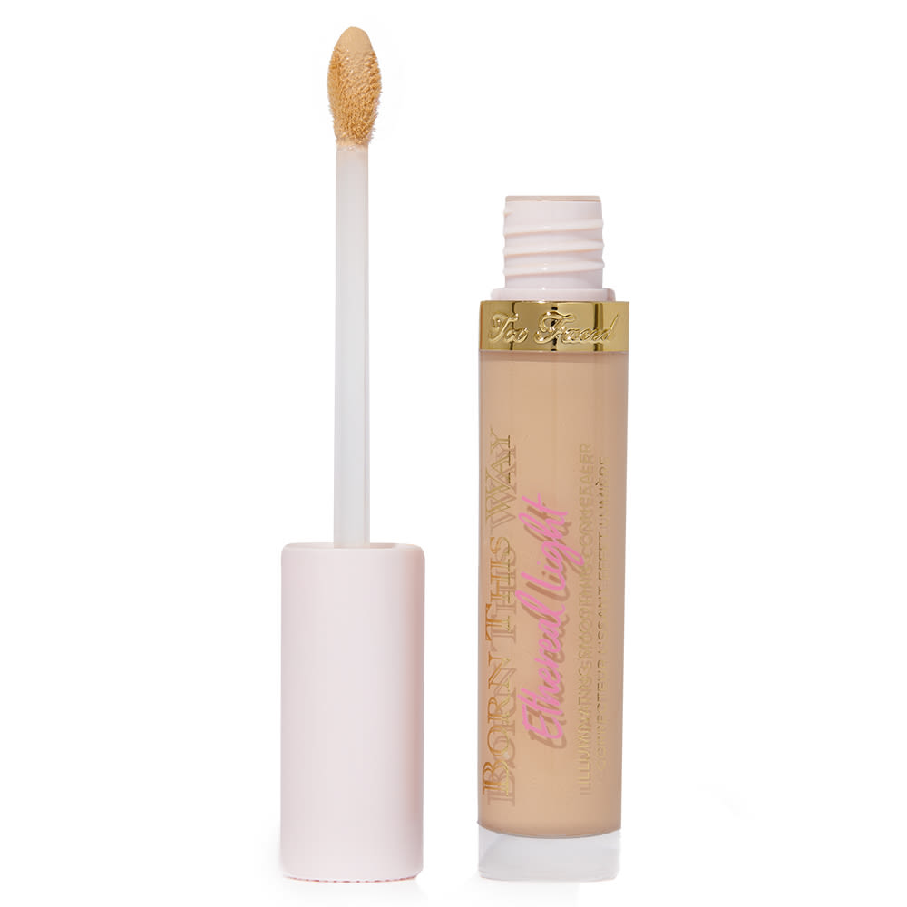 Too Faced Born This Way Ethereal Light Illuminating Smoothing Concealer Vanilla Wafer