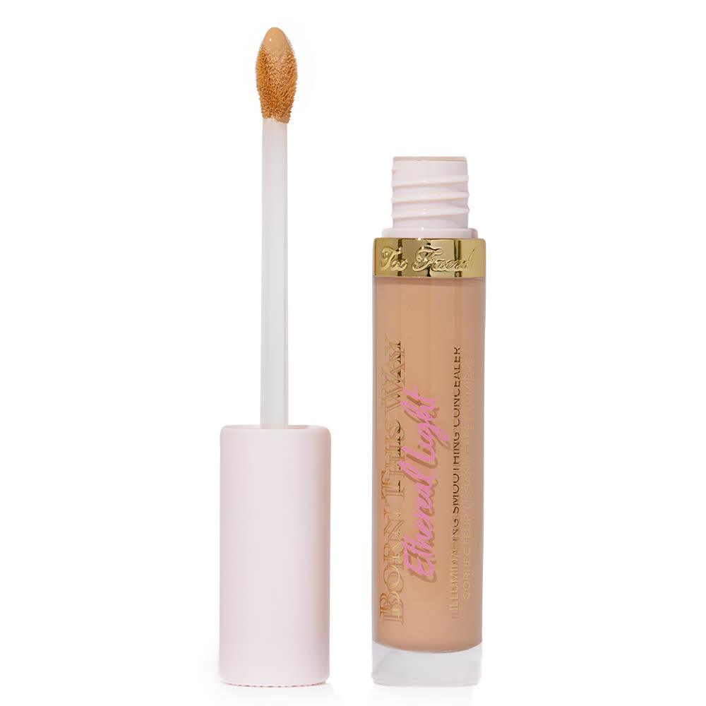 Too Faced Born This Way Ethereal Light Illuminating Smoothing Concealer Graham Cracker