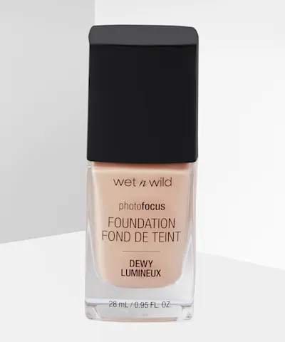 wet n wild - Photo Focus Dewy Foundation