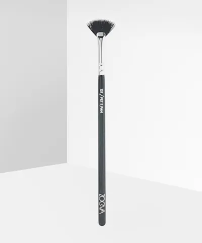 ZOEVA - 137 Petit Fan 