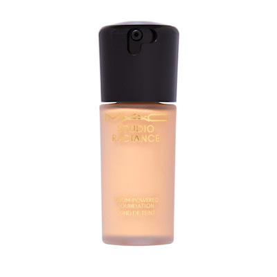 MAC Cosmetics Studio Radiance Serum Powered Foundation NC16